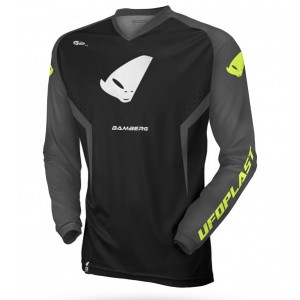 JE13001 E CAMISETA...